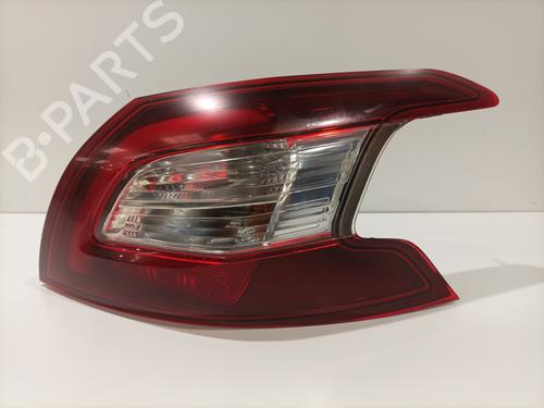 Used Right taillight Right taillight 22573512 22573512