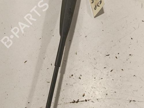 Used Front windshield wiper arm FIAT 500 (312_) 1.2 (312AXA1A) (69 hp) 22572436