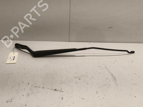 Used Front windshield wiper arm FORD FIESTA V (JH_, JD_) 1.6 TDCi (90 hp) 22586516