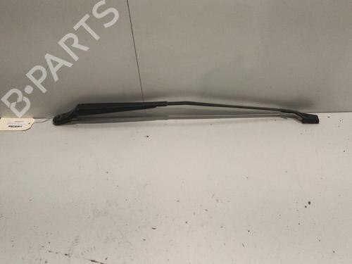 Used Front windshield wiper arm PEUGEOT 3008 I MPV (0U_) 2.0 HDi Hybrid4 (0URHCA) (200 hp) 22575037