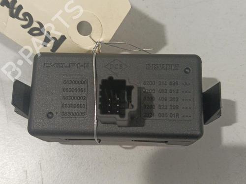 Used Warning switch RENAULT MEGANE III Hatchback (BZ0/1_, B3_) 1.5 dCi (BZ09, BZ0D, BZ1W, BZ29, BZ14) (110 hp) 22572680