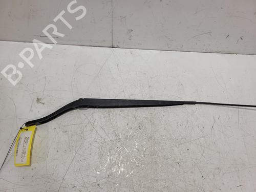 Used Front windshield wiper arm Front windshield wiper arm 39545924 39545924