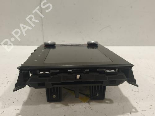 display-monitor-renault-megane-iv-hatchback-b9amn_-2015-36441439 main image
