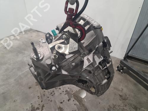 Used Gearbox Gearbox DACIA DUSTER (HS_) 1.5 dCi (109 hp) 32421848 32421848