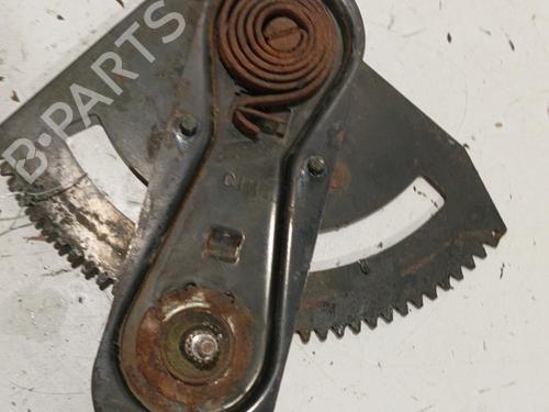 Used Front left window mechanism Front left window mechanism RENAULT MASTER I Van (T__) 28-35 2.0 (80 hp) 22572200 22572200