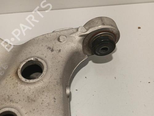 Used Right rear suspension arm Right rear suspension arm LAND ROVER RANGE ROVER IV (L405) 2.0 P400e Hybrid 4x4 (404 hp) 22577119 22577119