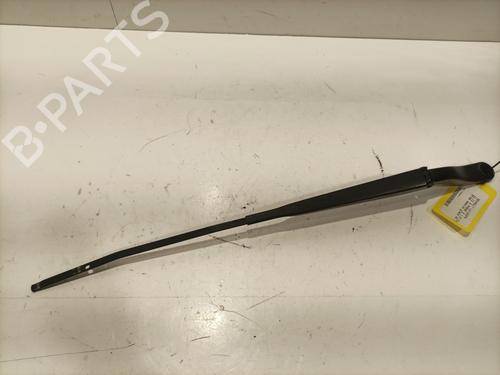 Used Front windshield wiper arm Front windshield wiper arm RENAULT CLIO III (BR0/1, CR0/1) 1.5 dCi (88 hp) 33950793 33950793