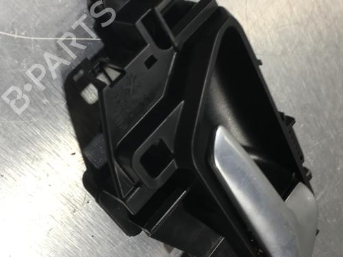 Used Rear right interior door handle PEUGEOT 5008 II (MC_, MJ_, MR_, M4_) 1.2 Hybrid 136 (MRHPYC) (136 hp) 22582980