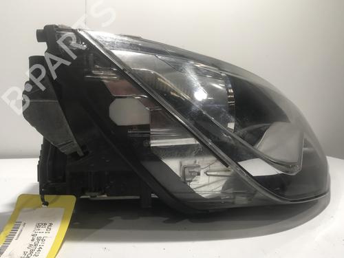 Used Right headlight AUDI A1 Sportback (8XA, 8XF) 1.6 TDI (90 hp) 25923359
