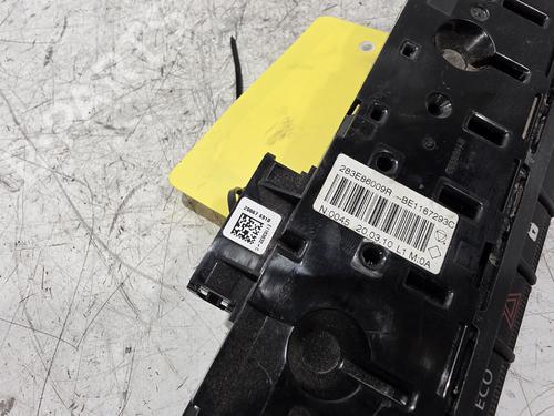 Warning switch RENAULT CLIO V (B7_) 1.5 Blue dCi 85 (B7AG) | BP39527712I22 - Image 2