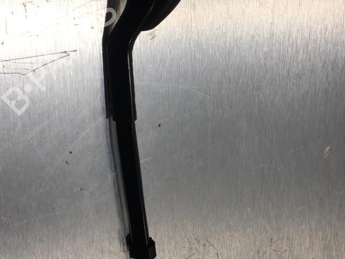 Front windshield wiper arm PEUGEOT 5008 II (MC_, MJ_, MR_, M4_) 1.2 Hybrid 136 (MRHPYC) | BP22582958C143 