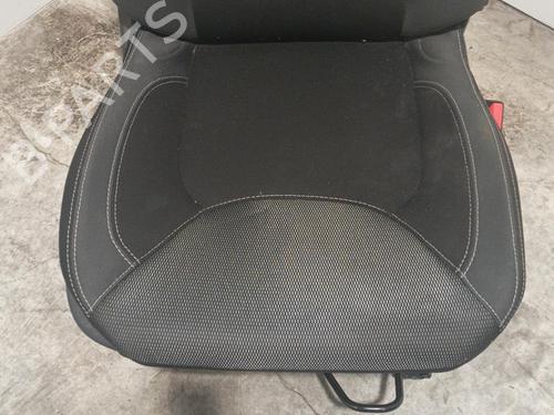 Right front seat RENAULT CLIO IV (BH_) 1.5 dCi 90 | BP22570428C16 