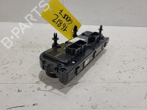 climate-control-vw-golf-vii-5g1-bq1-be1-be2-2012-2013-2014-2015-2016-2017-2018-2019-2020-2021-36875589 main image