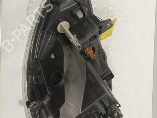 Right headlight OPEL VIVARO A Van (X83) 2.0 CDTI (F7) | BP31585787C29 