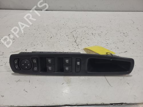 Used Left front window switch Left front window switch RENAULT SCÉNIC III (JZ0/1_) 1.9 dCi (JZ0J, JZ1J, JZ1K, JZ1S) (131 hp) 36763087 36763087