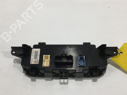 Used Climate control Climate control RENAULT TWINGO II (CN0_) 1.2 16V (CN04, CN0B) (75 hp) 25587942 25587942