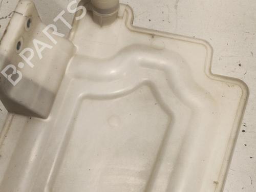 Windscreen washer tank VW GOLF VI (5K1) 2.0 TDI | BP22575020C113 