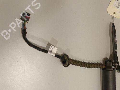 Used Tailgate lift support VW ARTEON (3H7, 3H8) 2.0 TDI 4motion (240 hp) 22581016