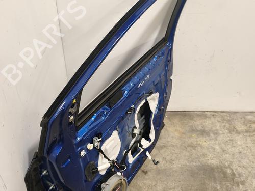 right-front-door-renault-megane-iv-hatchback-b9amn_-2015-36482196 main image