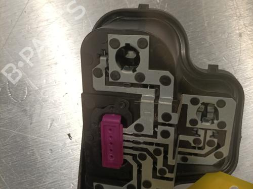 Used Lamp holder Lamp holder RENAULT MEGANE III Coupe (DZ0/1_) 1.5 dCi (DZ09, DZ0D, DZ1F, DZ1G, DZ14, DZ29) (110 hp) 23135296 23135296