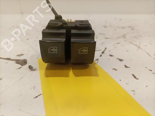 Used Left front window switch RENAULT CLIO IV (BH_) 1.5 dCi 75 (75 hp) 22573464