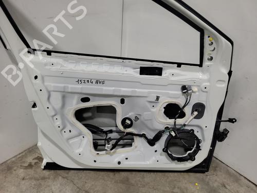 left-front-door-renault-megane-iv-hatchback-b9amn_-2015-36424106 main image