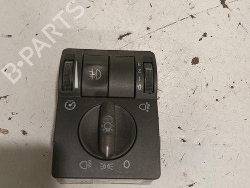 Used Headlight switch OPEL CORSA C (X01) 1.2 (F08, F68) (75 hp) 22572125