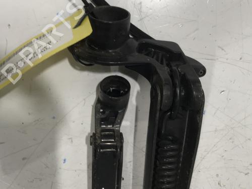 Vindrute viskerarm TOYOTA YARIS (_P13_) 1.3 (NSP130_, NSP130) | BP30000016C143