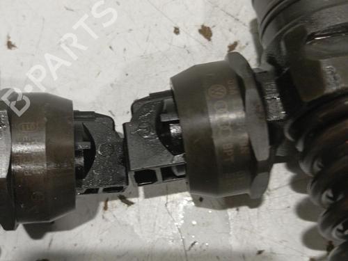 Injector VW GOLF V (1K1) 1.9 TDI | BP22571633M100 