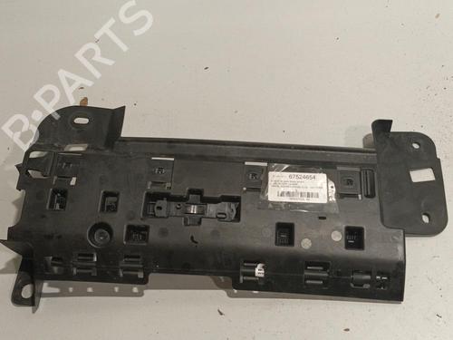 Used Rear bumper bracket Rear bumper bracket 22582615 22582615