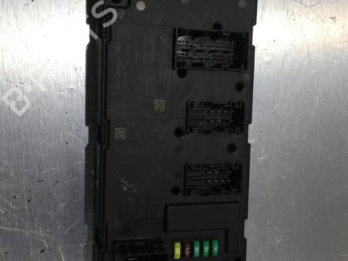 Used Fuse box BMW 1 (F20) M 135 i (320 hp) 22582928