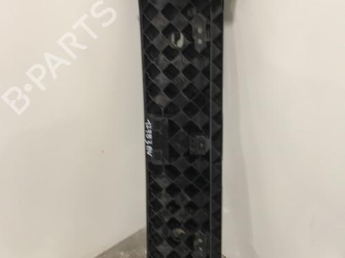 Used Rear bumper bracket Rear bumper bracket 26056319 26056319