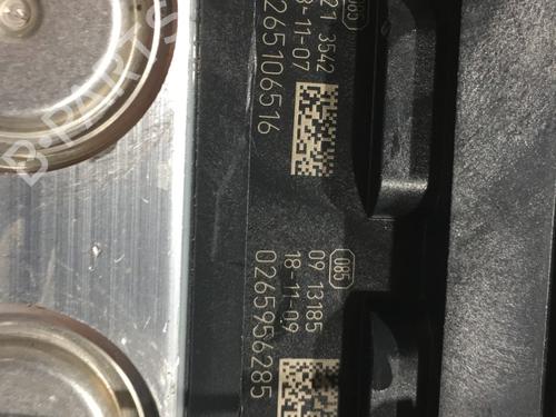 Used ABS pump ABS pump RENAULT ZOE (BFM_) ZOE (92 hp) 22583046 22583046