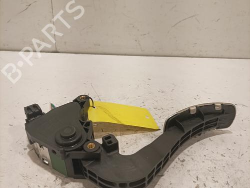 pedal-renault-megane-iv-hatchback-b9amn_-2015-37993947 main image