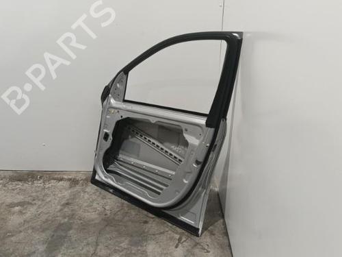 Used Right front door Right front door 22585782 22585782