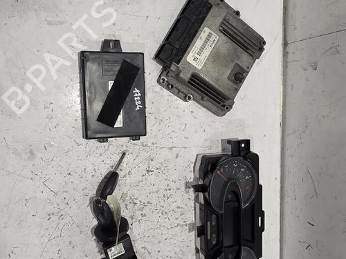 electronic-module-renault-trafic-iii-van-fg_-2014-39255305 main image