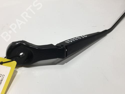 Used Front windshield wiper arm Front windshield wiper arm 22572866 22572866