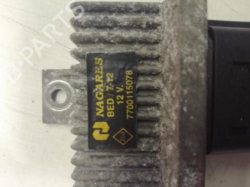 Used Electronic module RENAULT MEGANE I Coach (DA0/1_) 1.9 dCi (DA05, DA1F) (102 hp) 22571304
