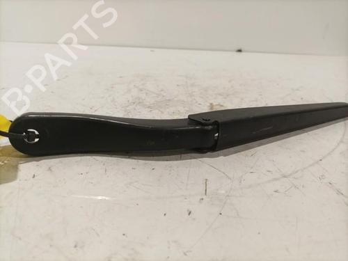 Used Front windshield wiper arm Front windshield wiper arm 22579236 22579236