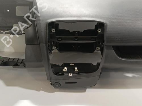 Used Dashboard Dashboard RENAULT CLIO IV (BH_) 1.2 16V (73 hp) 22579943 22579943