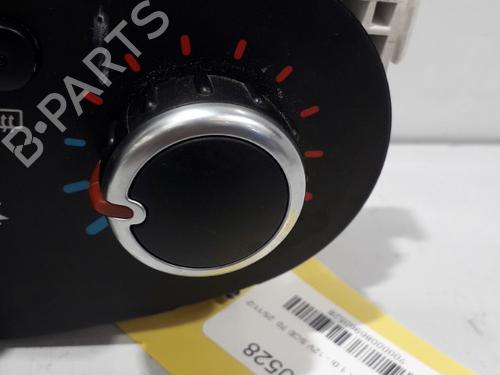 Climate control RENAULT TWINGO III (BCM_, BCA_) 1.0 SCe 70 | BP22579213I5 