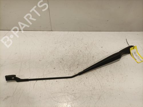 Used Front windshield wiper arm Front windshield wiper arm VOLVO C30 (533) D2 (115 hp) 33950896 33950896