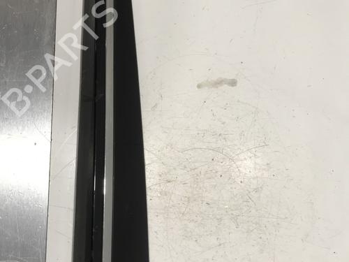 Used Door moulding trim RENAULT CLIO IV (BH_) 1.5 dCi 75 (75 hp) 28374827