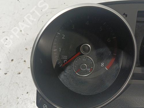 Used Instrument cluster VW GOLF VI (5K1) 1.4 (80 hp) 22570176