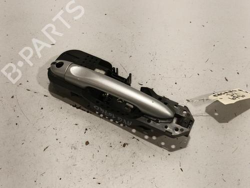 Used Front left exterior door handle RENAULT MEGANE III Hatchback (BZ0/1_, B3_) 1.5 dCi (86 hp) 22572531