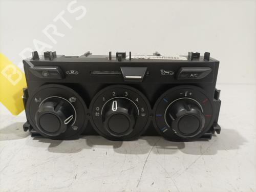 Commande Chauffage CITROËN C3 II (SC_) 1.2 VTi 82 (82 hp) 22574191