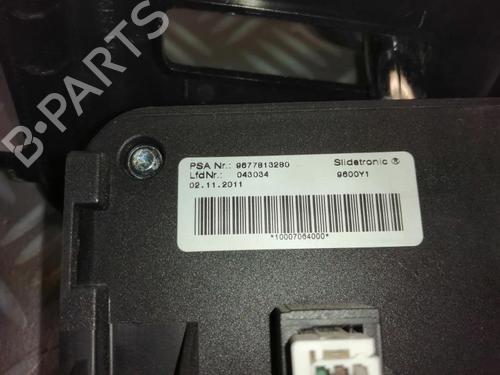 Gear lever PEUGEOT 3008 I MPV (0U_) 2.0 HDi Hybrid4 | BP22584593M90 