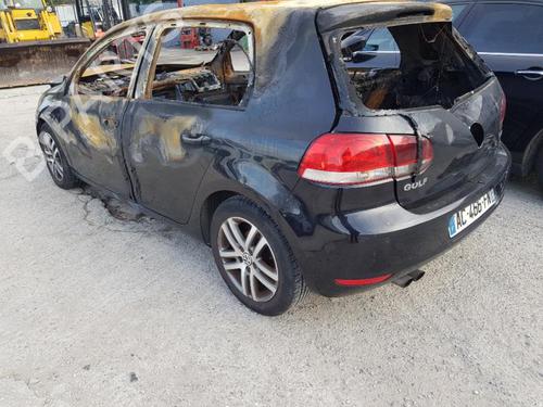 Windscreen washer tank VW GOLF VI (5K1) 2.0 TDI | BP22591023C113 
