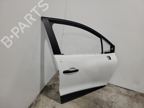 Used Right front door Right front door 30302258 30302258
