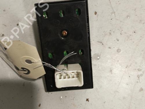 Used Left front window switch Left front window switch HYUNDAI GETZ (TB) 1.5 CRDi (88 hp) 22574997 22574997